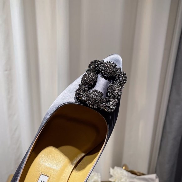 MANOLO BLAHNIK  HANGISI heels - Picture 5 of 9